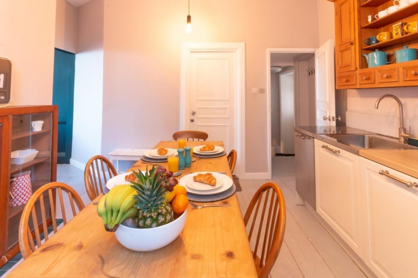 Victorian Apartment With Sea Views By Adliv Host 램즈게이트 외부 사진